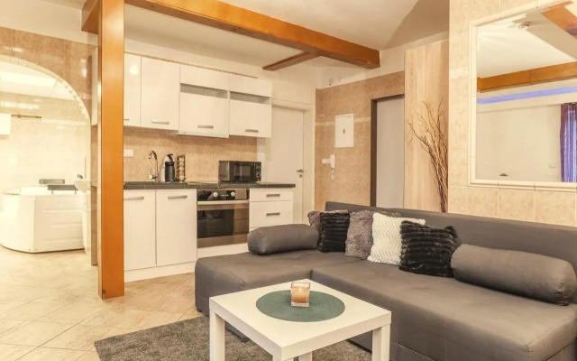 Wellness studio! Finnish sauna, Whirlpool, Gym & more!
