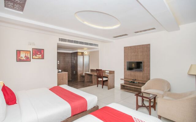 Capital O 6593 West Fort Hotel