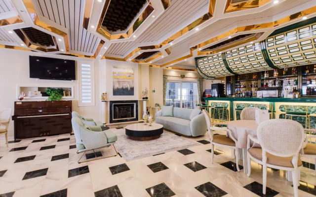 Hotel Strass