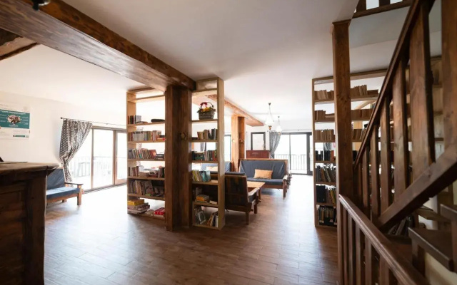 Potcoava Mountain Hideaway