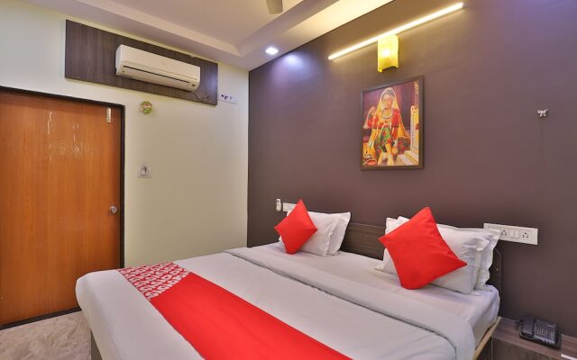 OYO Flagship 28024 Hotel Royal Palace