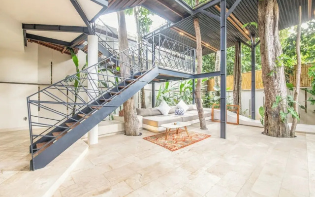Stylish 2-br Villa With Pool, 800m Canggu Beach