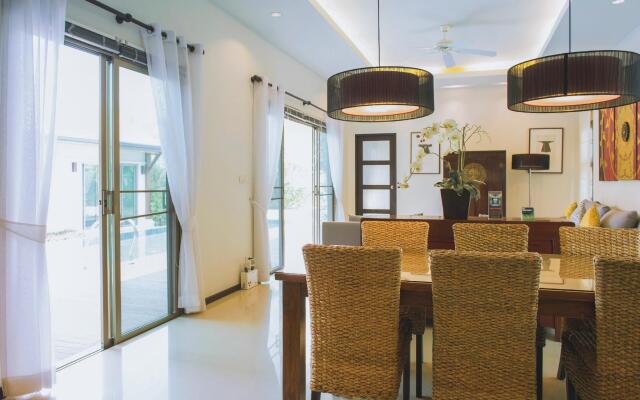 Two Villas Holiday: Oriental Style Nai Harn Beach