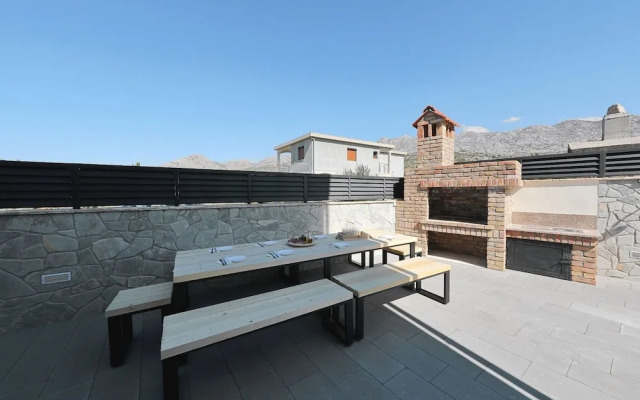 Serene Villa in Seline With Private Swimming Pool