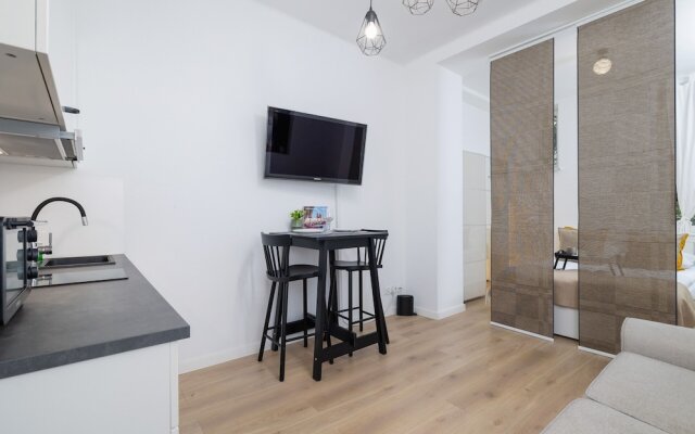 Studio Mickiewicza 51 by Renters