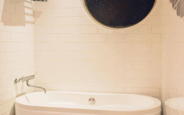 So Art Guesthouse & Hostel