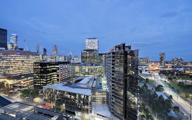 MIRANDA, 1BDR Docklands Apartment