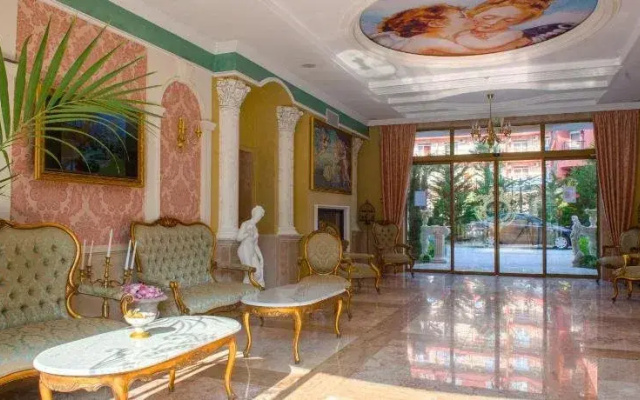 Venera Palace