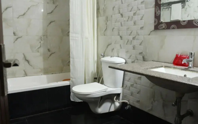 Capital O 9367 Hotel Agra Cantt