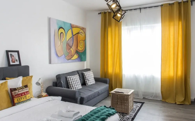 Old Town Studio by MRG