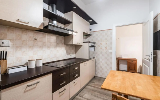Iflat Mid-Century Modern Vatican Apartment