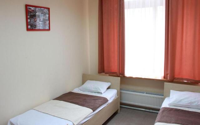 Hostel Podolski Parus