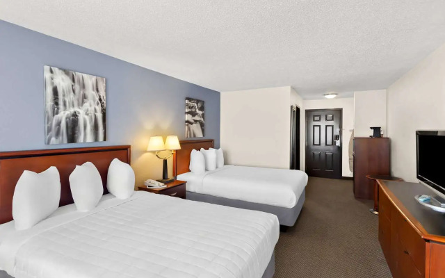 Best Western Huntington Mall Inn