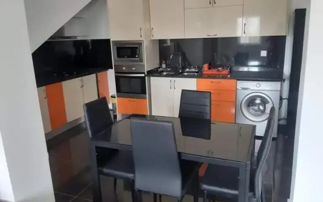 Mar House Apartments