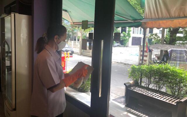 Sawasdee Hotel @ Sukhumvit Soi 8
