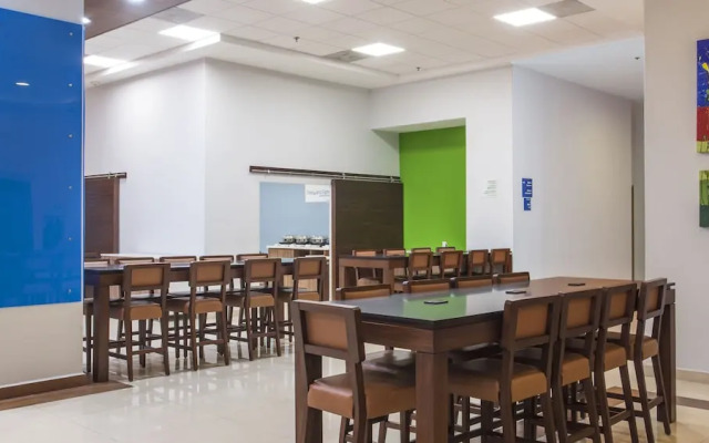 Holiday Inn Express Manzanillo