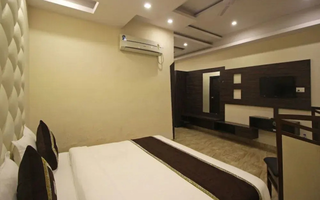 OYO 5183 Hotel Subhadra Residency