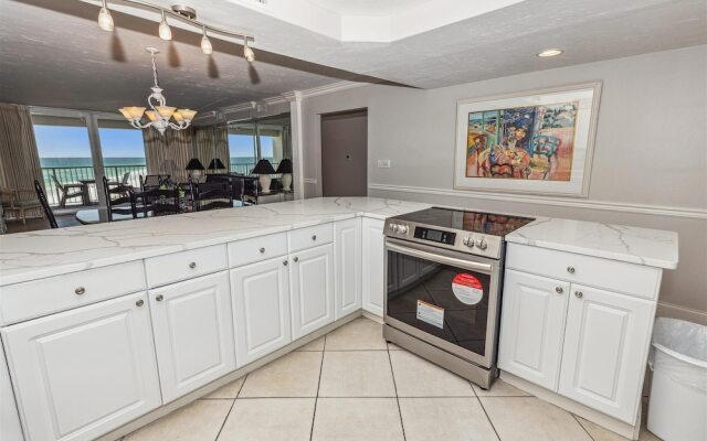 Shoreline Towers 1063 2 Bedroom Condo by RedAwning