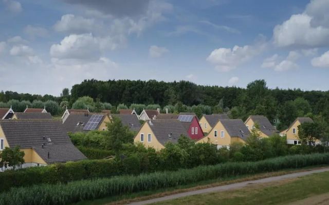 Zeeland Retreat; Sauna and Seaside Charm