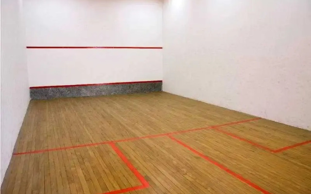 Mc Flats The Claridge