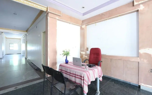 Oyo 30297 Riviera Residency