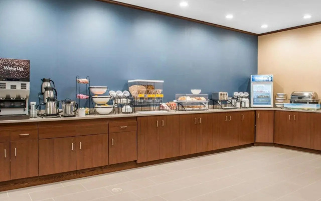 Comfort Inn and Suites
