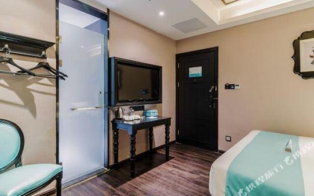 Xana Hotelle· Weifang Railway Station