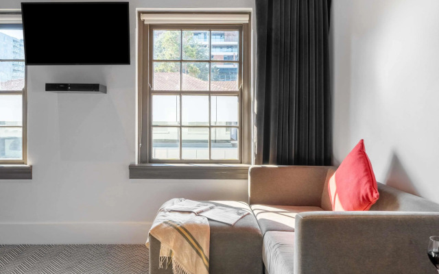 Peppers Gallery Hotel Canberra