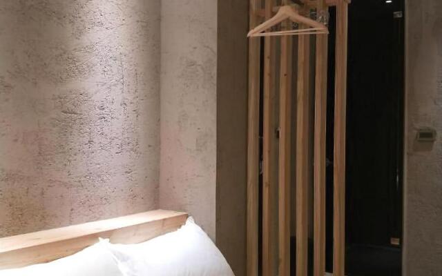 Small Hotel