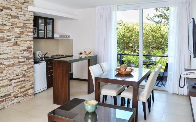 Agua Bay Apart & Spa