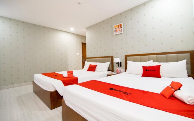 RedDoorz Plus @ Trung Son Residence