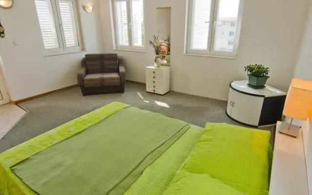 Holiday Apartment Oasis
