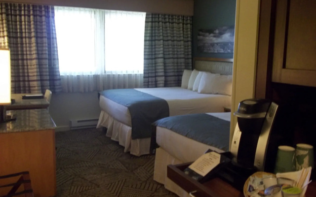 Thunderbird Lodge - Inside the Park