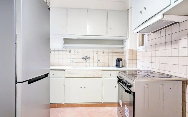 Athens Divas Velvet Gold Suites
