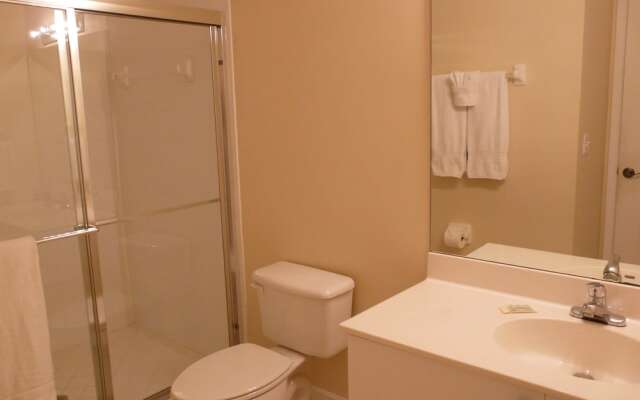 Spacious Condo With sky Views and Steps to South Beach