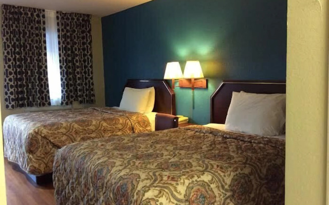 Stratford House Inn and Suites