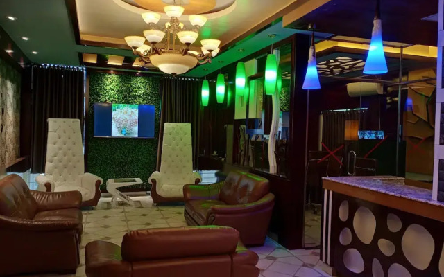 Hotel Holy City BD