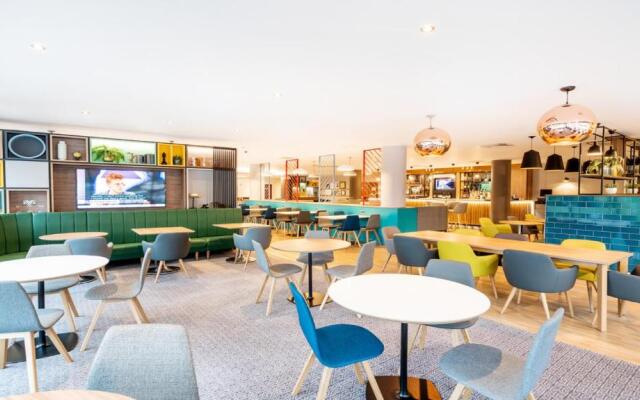 Holiday Inn London - Luton Airport by IHG