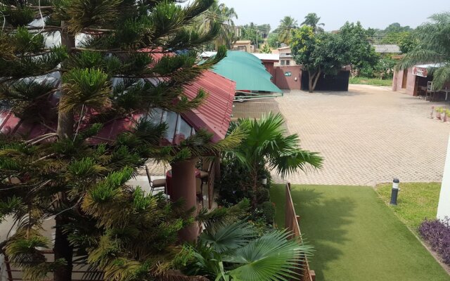 Restall Guest Lodge