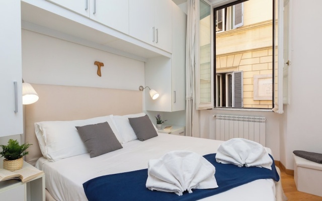 Rental in Rome Vittoria Apartment