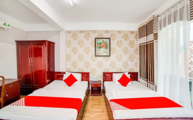 Nhat Hoa Hotel by OYO Rooms