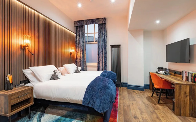 The Old Lyric Hall - St David Aparthotel