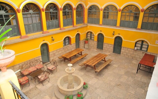 Hostal La Casona