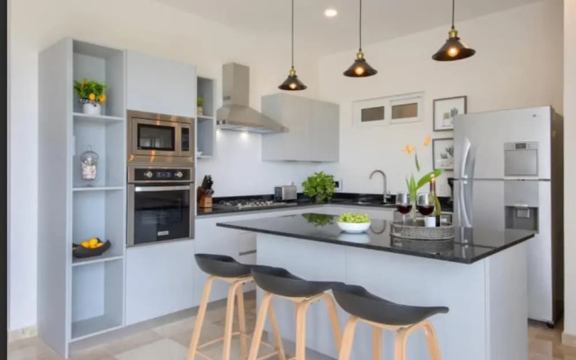 Bellevie Ocean View Terrace by the Beach