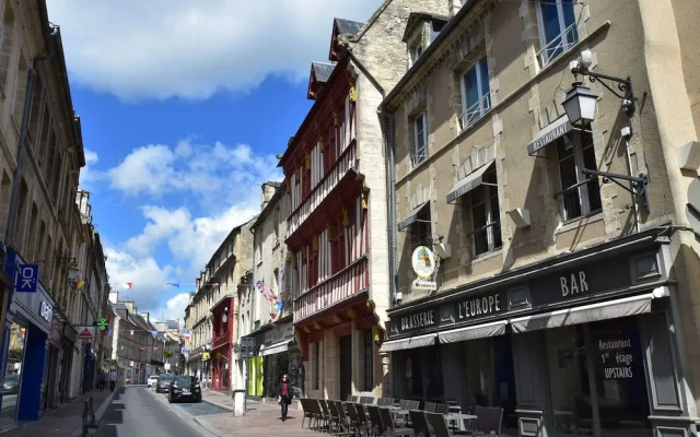 Large Comfortable Apartment in Bayeux