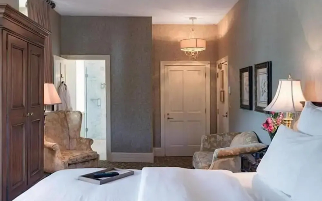 Nicollet Island Inn