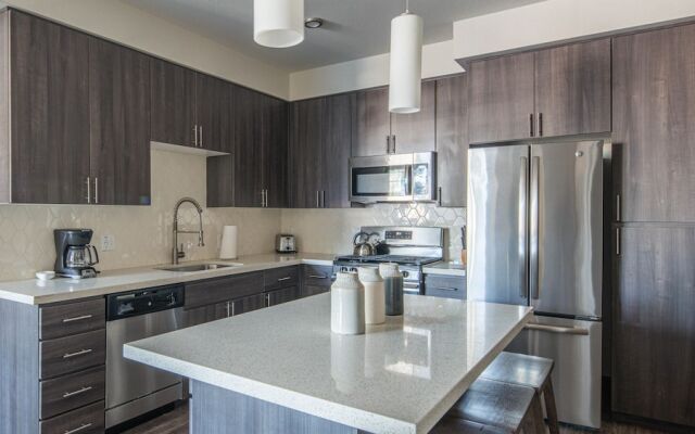 WanderJaunt Luxe Central Phoenix Apts