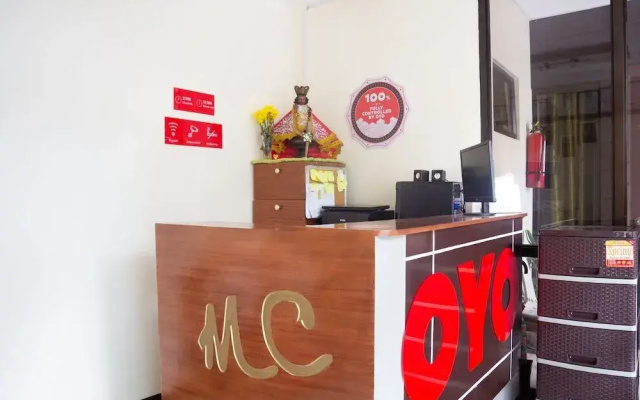 OYO 153 Monclaire Suites