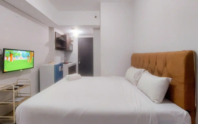 Chic And Cozy Studio Apartment At Amazana Serpong
