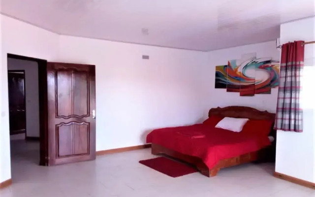 Beautiful Villa With Swimming Pool in Assinie